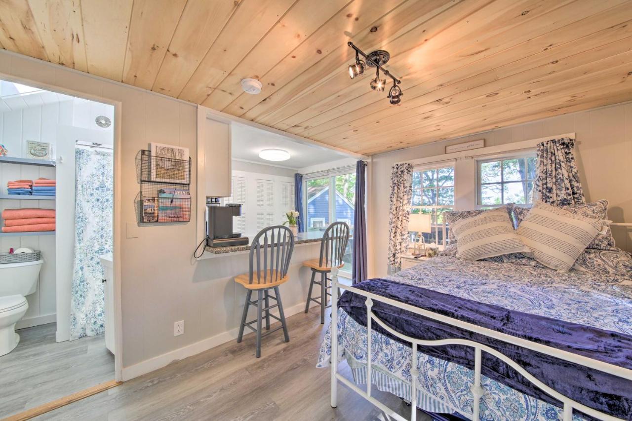Lush Edgecomb Studio Cottage With Fire Table! Экстерьер фото