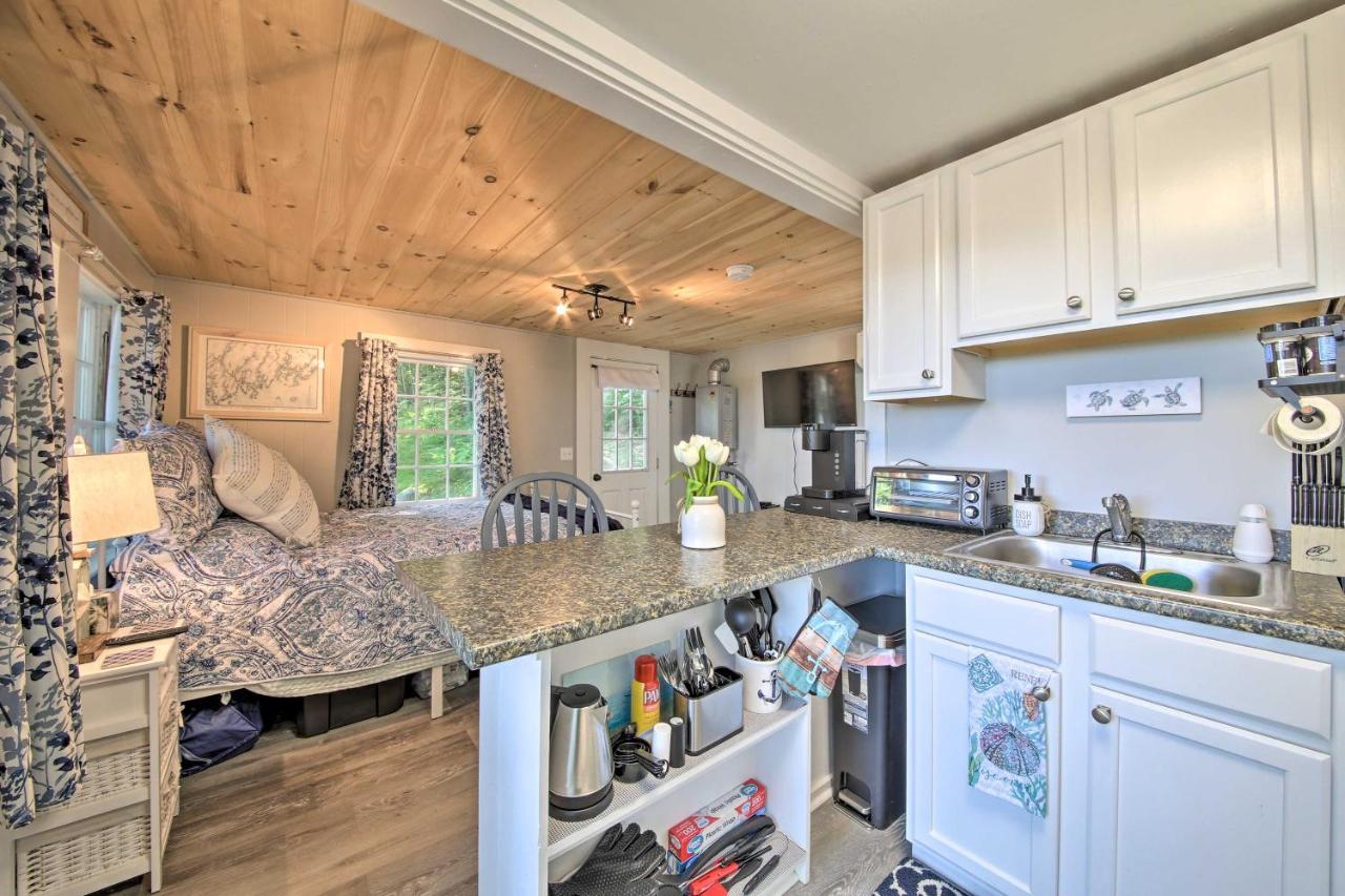 Lush Edgecomb Studio Cottage With Fire Table! Экстерьер фото